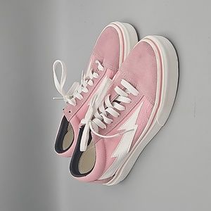 Revenge X Storm pink off the shits Men 6 Women 7.5